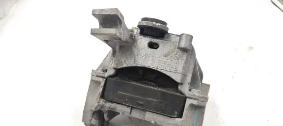 Alfa Romeo Giulietta Engine mount bracket 51888091