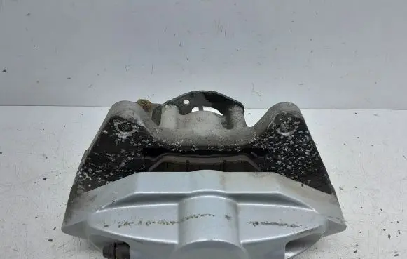 Infiniti QX70 S51 Rear brake caliper