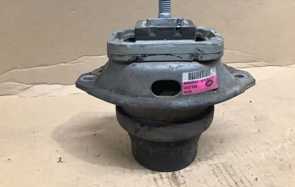 Land Rover Range Rover Sport L320 Engine mount bracket KKB500602