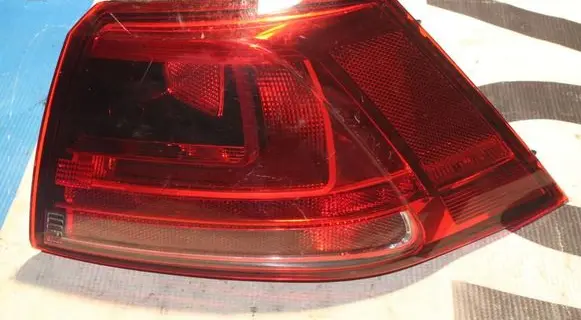 Volkswagen Golf VII Tailgate rear/tail lights 5G0945096