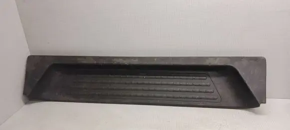 Volkswagen Transporter - Caravelle T5 Rear sill (body part) 7H0863725A