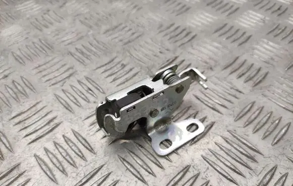 Loading door lock