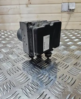 Audi A4 S4 B8 8K ABS Pump 8K0907379AB 8244J0226