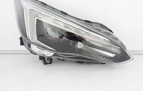 Subaru XV Headlight/headlamp 84002FL120