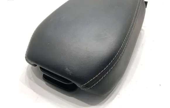 Nissan Qashqai J12 Armrest