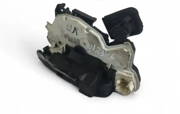 Volkswagen Jetta VI Coupe door lock (next to the handle) 5K1837015B