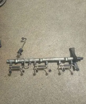 BMW 5 E39 Fuel main line pipe 0445216002