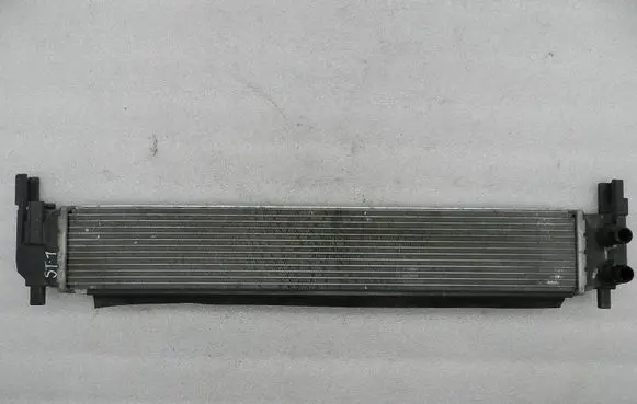 Seat Leon (5F) Coolant radiator 5Q0121251EL 5Q0121251