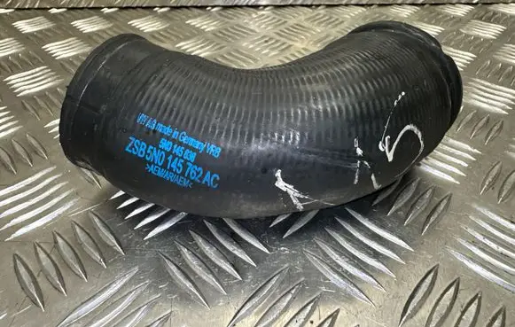 Volkswagen Tiguan Intercooler hose/pipe 5N0145838