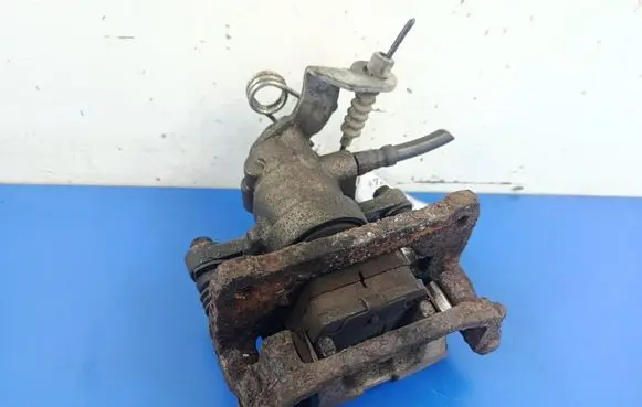 Rear brake caliper