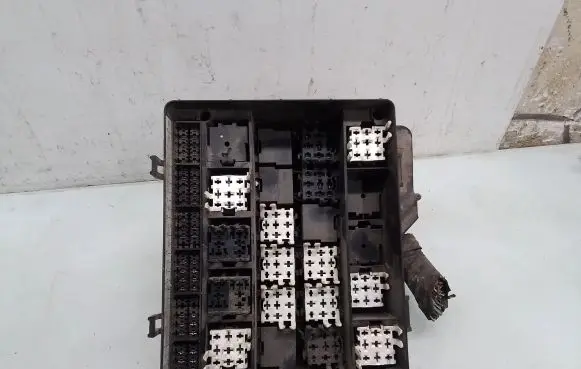 BMW 5 E34 Fuse module