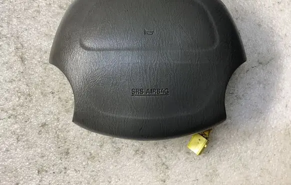 Suzuki Grand Vitara I Steering wheel airbag E0399 K0101