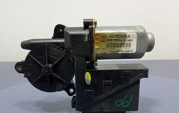 Volkswagen Polo III 6N 6N2 6NF Front door window regulator with motor 6Q2959801A