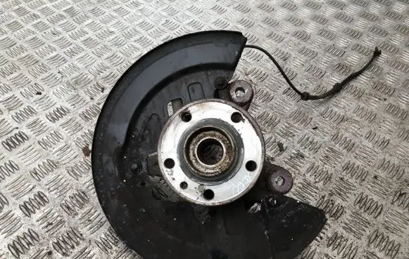 Volvo XC60 Front wheel hub 7G913K170M