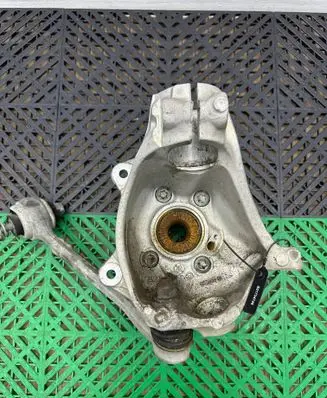 BMW X4 G02 Front wheel hub spindle knuckle 688259703L 688259903 688259504L