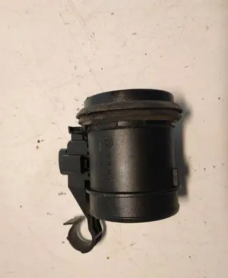 Volvo V70 Mass air flow meter 30677999