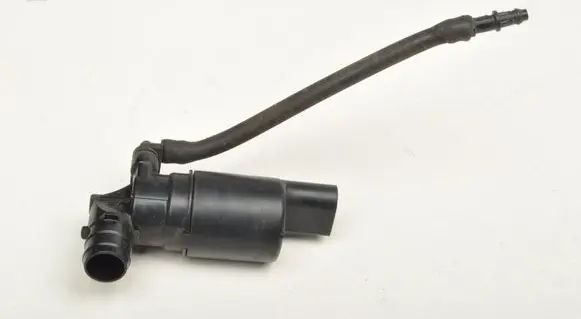 Volvo V60 Windscreen/windshield washer pump 31457431