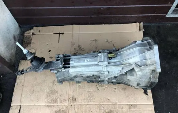 BMW X1 E84 Manual 5 speed gearbox 1069401108