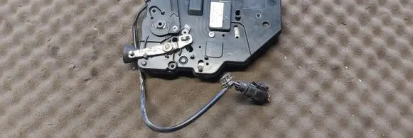 Loading door lock
