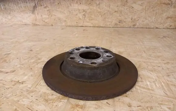 Volkswagen PASSAT B6 Rear brake disc