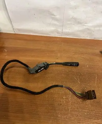 Mercedes-Benz E W210 Cruise control switch 2105400445 D3925