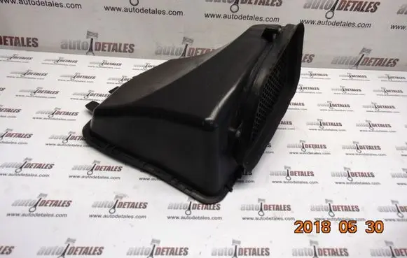 Mercedes-Benz ML W164 Air filter box cover A1648300153