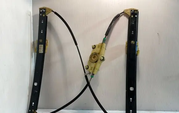 Audi Q7 4L Rear window lifting mechanism without motor 4L0839461A