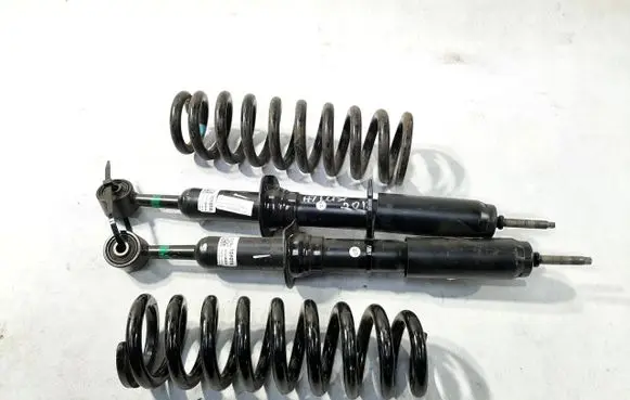 Toyota Hilux VIII Front shock absorber/damper 485100KD40A