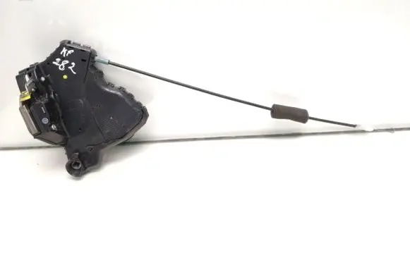 Suzuki Grand Vitara II Front door lock 6062703