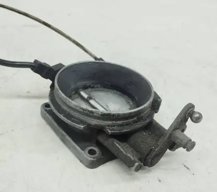 Mercedes-Benz E W124 Other engine bay part 0011406053 0065451824 A0011406053