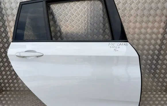 BMW 2 F46 Rear door 