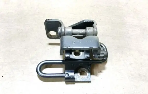 Volkswagen Jetta V Rear door lower hinge 1k4833411 a046575