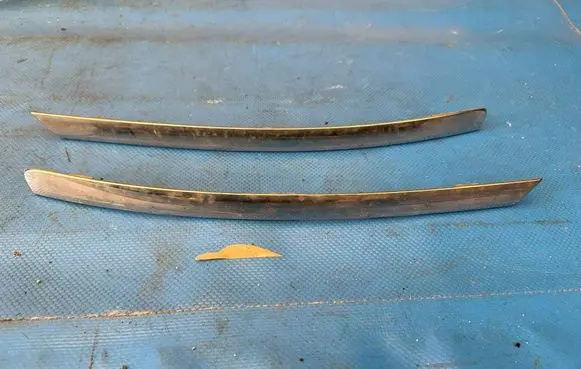 Renault Twingo III Rear bumper trim bar molding 850760195R 850775651R