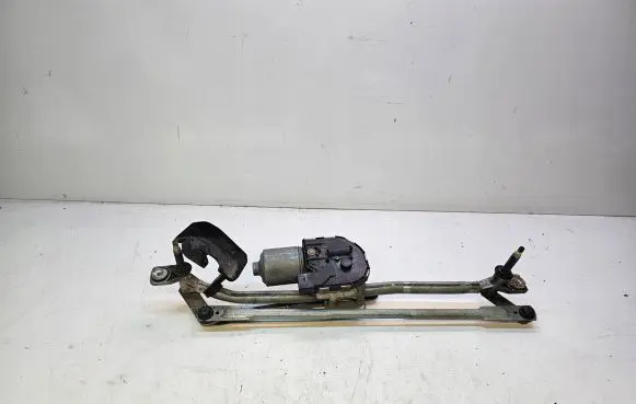 Audi Q5 SQ5 Front wiper linkage and motor 8R1955119A