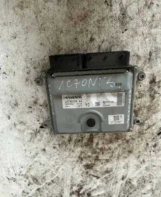 Volvo XC70 Engine control unit/module 30788269aa