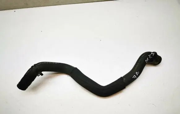 Mercedes-Benz C W204 Engine coolant pipe/hose A2045010982