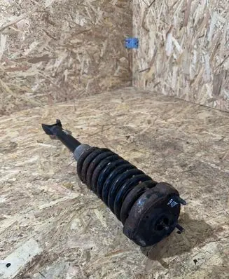 Mercedes-Benz E W211 Front shock absorber with coil spring