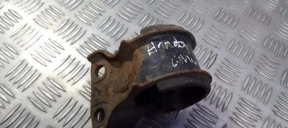 Honda Civic Engine mount bracket