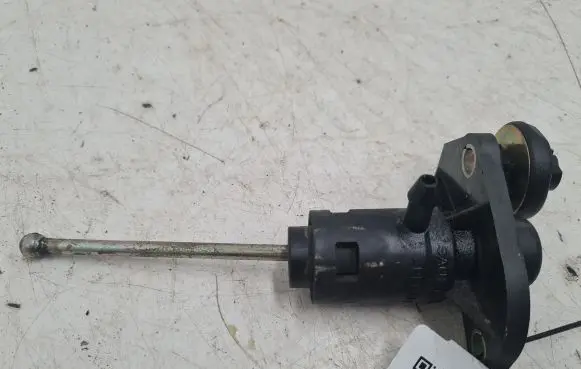 Audi A4 S4 B6 8E 8H Clutch master cylinder 8E1721401