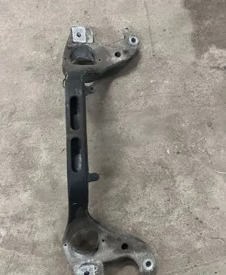 Volkswagen Touareg I Front subframe 7L6199207