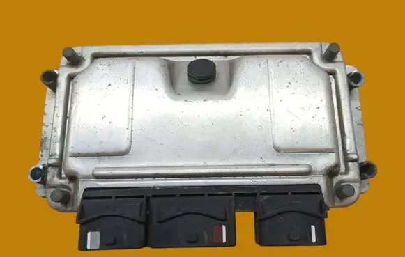 Citroen Xsara Picasso Engine control unit/module 0261207318