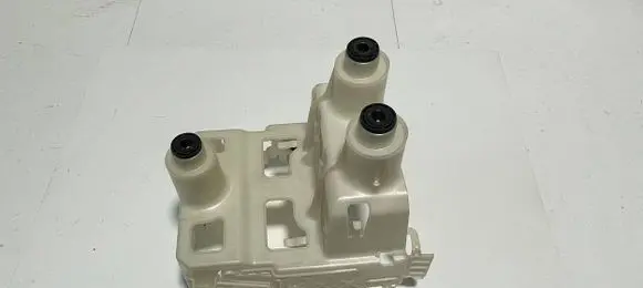 Peugeot 3008 II Other engine bay part 9811808980 27814