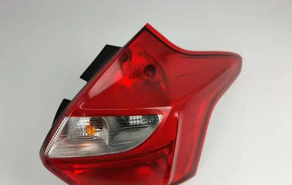 Ford Focus Rear/tail lights BM5113404A