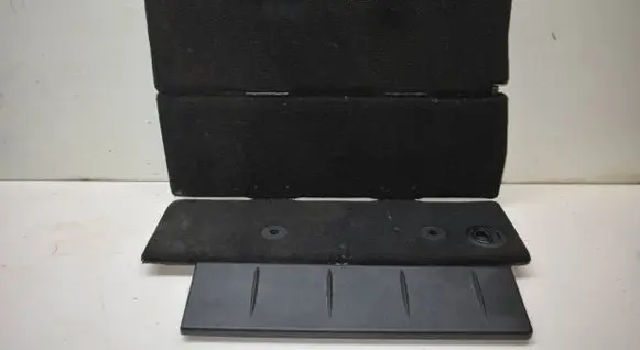 Chrysler Town u0026 Country V Second row seat mat 05028624AD