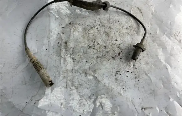 BMW 5 E39 ABS brake wheel speed sensor 611283662349