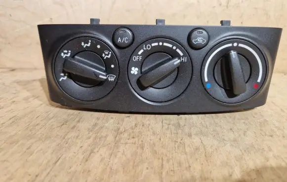 Toyota Avensis T250 Climate control unit 5590005121 MB1465703780 1465703780