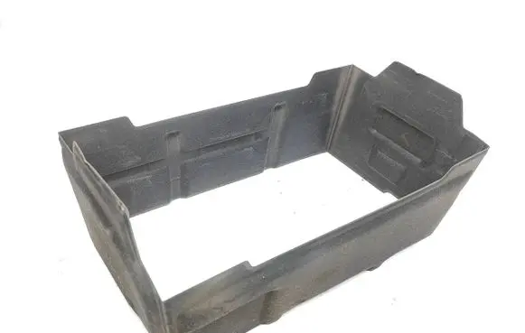 Hyundai Santa Fe Battery tray heat shield 