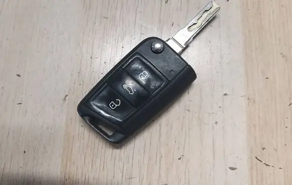 Volkswagen Golf VII Ignition key/card 5G0959752BA