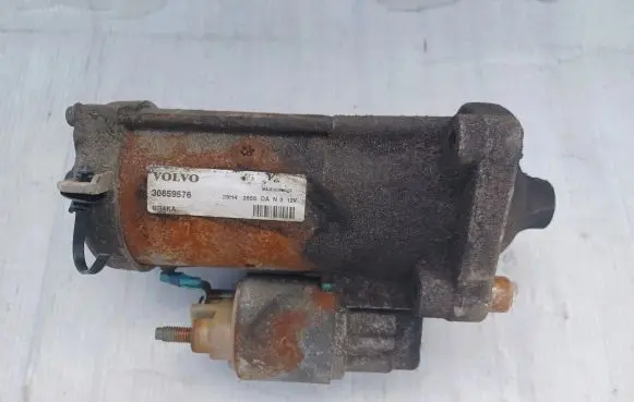 Volvo V70 Starter motor 30659576