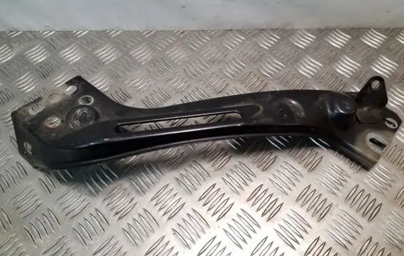 Headlight/headlamp mounting bracket